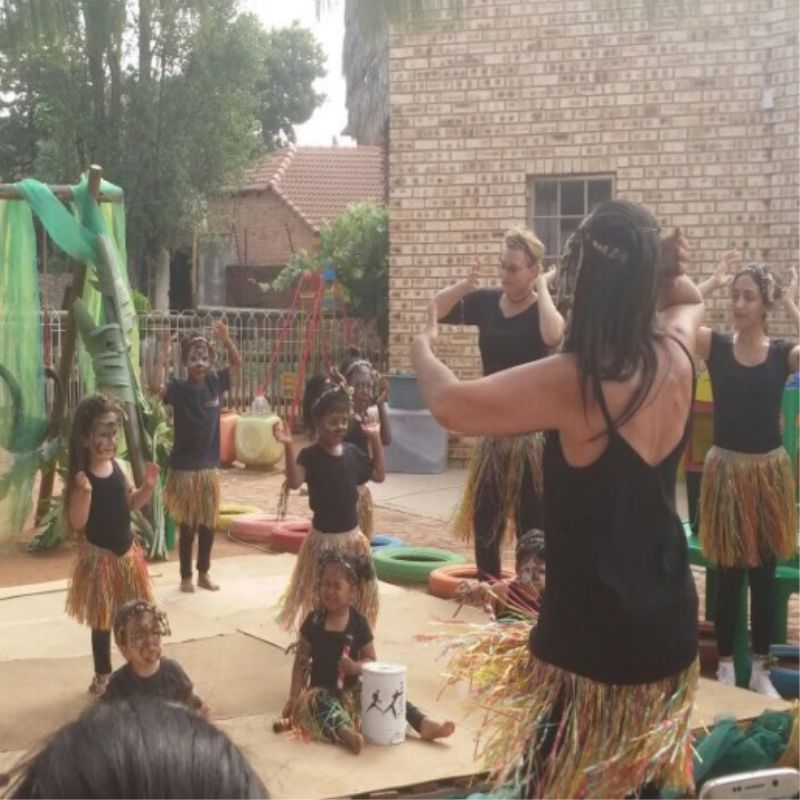 Concert dancers